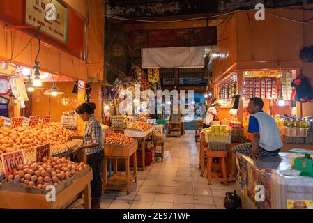 Manado City, Bersehati Pasar, mercato locale, Sulawesi Nord, Indonesia Foto Stock