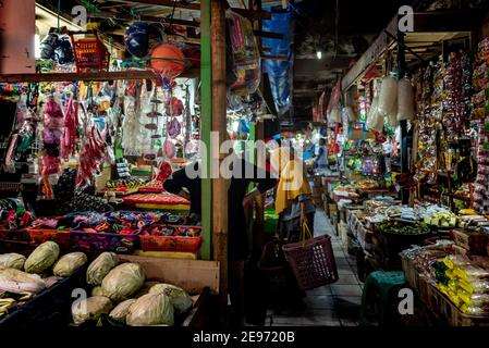 Manado City, Bersehati Pasar, mercato locale, Sulawesi Nord, Indonesia Foto Stock