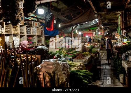 Manado City, Bersehati Pasar, mercato locale, Sulawesi Nord, Indonesia Foto Stock