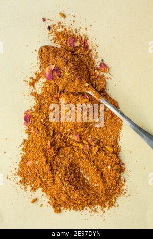 Ras el hanout, un mix di spezie provenienti dal Nord Africa Foto Stock