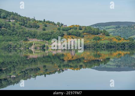 Loch Ness riflessioni Foto Stock