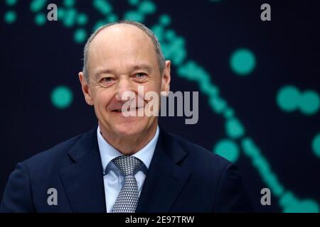 Monaco, Germania. 03 Feb 2021. Roland Busch, nuovo amministratore delegato del conglomerato industriale Siemens, partecipa all'assemblea generale annuale virtuale. Credit: Matthias Schrader/POOL AP/dpa/Alamy Live News Foto Stock