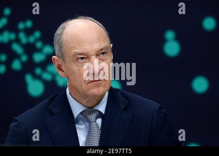 Monaco, Germania. 03 Feb 2021. Roland Busch, nuovo amministratore delegato del conglomerato industriale Siemens, partecipa all'assemblea generale annuale virtuale. Credit: Matthias Schrader/POOL AP/dpa/Alamy Live News Foto Stock