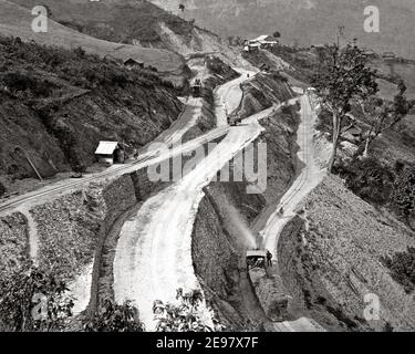 Foto tardo 19 ° secolo - vista della stazione di inversione, Darjeeling Ferrovia, India Foto Stock