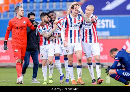 TILBURG, PAESI BASSI - GENNAIO 31: (L-R): Portiere Jorn Brondeel di Willem II, Pol Llonch di Willem II, Derrick Kohn di Willem II, Wesley Spieringhs Foto Stock