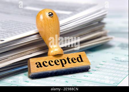 Accettati stampato sul timbro di gomma in office Foto Stock