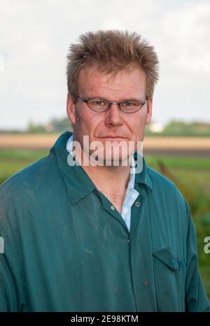 Jerry Thurston, TV's Salvage Squad Mechanic e restauratore di auto con un fienile trovare Lotus Elan auto sportiva Foto Stock