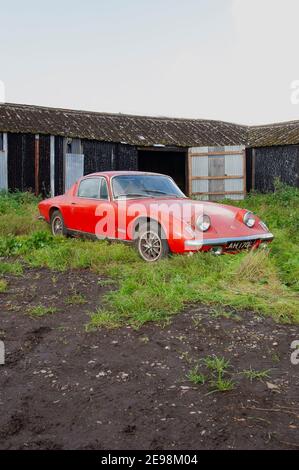 Fienile trovare Lotus Elan auto sportiva Foto Stock