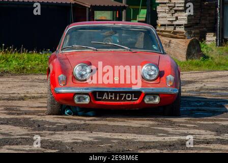 Fienile trovare Lotus Elan auto sportiva Foto Stock