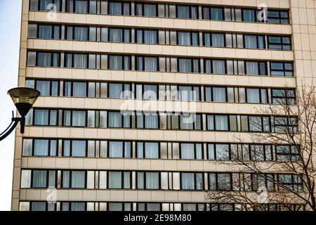 Tipico edificio sovietico della stalinka CIS Foto Stock