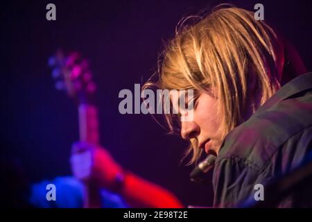 Vincitore del premio Crticis' Choice 2013 Brit, Tom Odell l'ultima data del suo tour in Gran Bretagna a Dingwalls a Camden, Londra Foto Stock