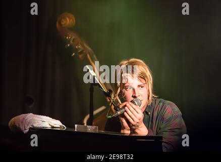 Vincitore del premio Crticis' Choice 2013 Brit, Tom Odell l'ultima data del suo tour in Gran Bretagna a Dingwalls a Camden, Londra Foto Stock