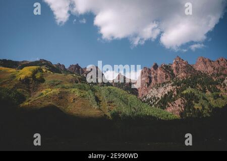 Sievers Mountain in un pomeriggio soleggiato a settembre Foto Stock