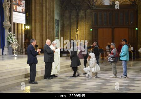Prima del fuoco, all'interno della Cattedrale di Notre Dame, Parigi, Francia Foto Stock