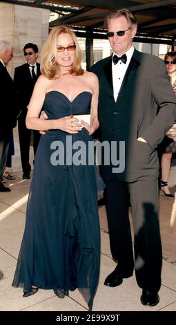 L'attrice Jessica Lange e suo marito Sam Shepard posano mentre arrivano al 34° Gala annuale Tibute in onore di Jessica Lange, tenuto al Lincoln Center a New York, NY, USA il 17 aprile 2006. Foto di Nicolas Khayat/ABACAPRESS.COM Foto Stock