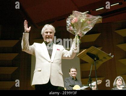 Il compositore di schermo Maurice Jarre suona con la National Lyon's Orchestra, a Lione, in Francia, il 20 aprile 2006. Celebra il suo 82esimo compleanno. Foto di Vincent Dargent/ABACAPRESS.COM Foto Stock