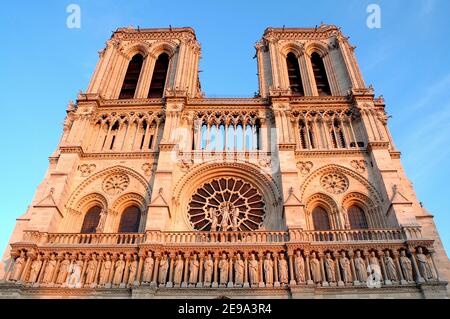 Illustrazione della Cattedrale di Notre-Dame a Parigi, Francia nel 2006. Foto di Alain Apaydin/ABACAPRESS.COM Foto Stock