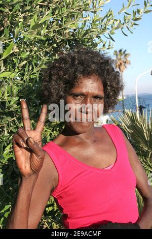 L'attrice australiana Jamie Gulpilil partecipa alla festa del film '10 Canoes' durante il 5nono Festival di Cannes, in Francia, il 19 maggio 2006. Foto di Benoit Pinguet/ABACAPRESS.COM Foto Stock