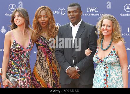 Marcel Dessailly arriva al Laureus World Sports Awards 2006, al Parc del Forum di Barcellona, in Spagna, il 22 maggio 2006.Foto di Patrick Bernard/ABACAPRESS.COM Foto Stock