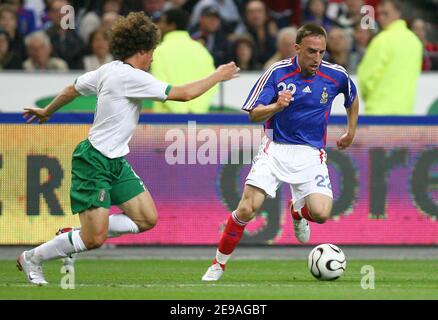 Franck Ribery in Francia compete durante la amichevole partita di calcio Francia vs Messico, allo Stade de France, vicino a Parigi, Francia, il 27 maggio 2006. La Francia ha vinto 1-0. Foto di Christian Liegi/ABACAPRESS.COM Foto Stock