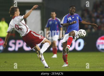 Francia Louis Saha durante la partita internazionale amichevole, Francia contro Danimarca al Bollaert Stadium di Lens, Francia, il 31 maggio 2006. La Francia ha vinto 2-0. Foto di Christian Liegi/ABACAPRESS.COM Foto Stock