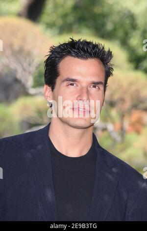 L'attore STATUNITENSE Antonio Sabato Jr di 'The Bold and the Beautiful' si pone durante il '46° Festival televisivo di Monaco' a Monaco il 29 giugno 2006 Foto di Denis Guignebourg/ABACAPRESS.COM Foto Stock