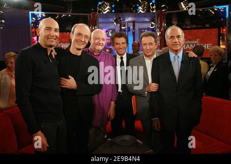 Nicolas Canteloup, Philippe Geluck, Jean-Pierre Coffe, Michel Drucker, Jean-Pierre Elkabbach loors de l'enregisterement de l'emission Vivement Dimanche a Parigi, Francia, le 10 mai 2006. Photo Max Colin/ABACAPRESS.COM Foto Stock