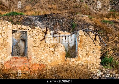 Complesso minerario di zolfo abbandonato Trabia Tallarita a Riesi, Sicilia, Italia Foto Stock