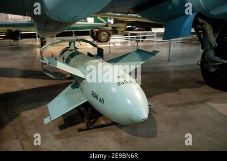 Una bomba intelligente radioguidata tedesca Ruhrstahl SD 1400 X (il Fritz X) della seconda guerra mondiale al National Museum of the US Air Force di Dayton, Ohio, USA. Foto Stock