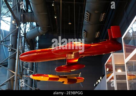 Un aereo giapponese Yokosuka MXY-7 Okha kamikaze al Centro Udvar-Hazy del Museo Nazionale dell'aria e dello spazio a Chantilly, Virginia, USA. Foto Stock