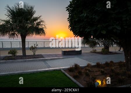 Tramonto all'Isola di Marjan nell'emirato di Ras al Khaimah Nel nord degli Emirati Arabi Uniti Foto Stock