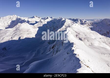 Sportgastein, Austria. 04th, February 2019. Si affaccia sulle montagne innevate di Gastein, vicino a Salisburgo. Foto Stock