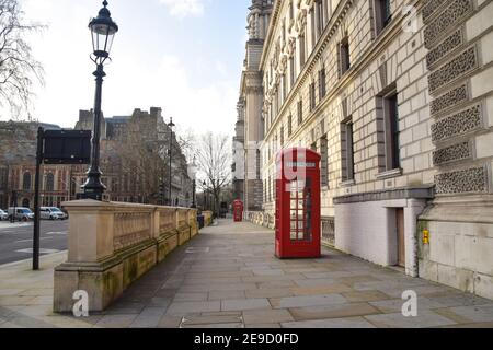 Piazza del Parlamento vuota durante il blocco del coronavirus. Londra, Regno Unito Febbraio 2021. Foto Stock