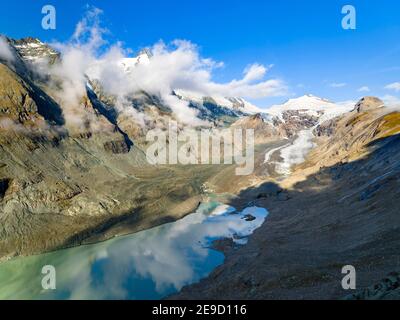 Glacier Pasterze al Monte Grossglockner, che si fonde estremamente velocemente a causa del riscaldamento globale. Europa, Austria, Carinzia Foto Stock