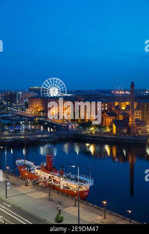 Regno Unito, Inghilterra, Merseyside, Liverpool, View of Albert Docks Foto Stock