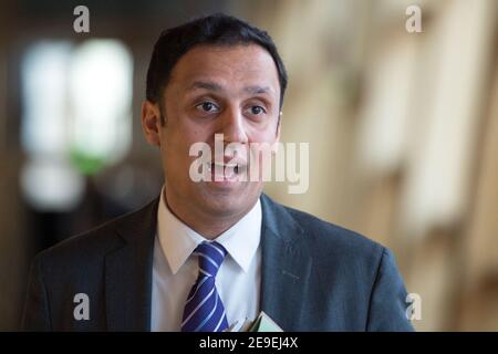 Edimburgo, Scozia, Regno Unito. 28 novembre 2019. Nella foto: ANAS Sarwar MSP per il Partito laburista Scozzese e MSP per la Regione di Glasgow e portavoce laburista scozzese per la Costituzione. Credito: Colin Fisher Foto Stock