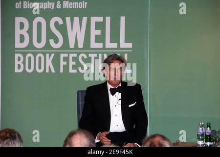 Maggio 2017. Dumfries House, East Ayrshire, Scozia, Regno Unito. Il Festival annuale del Libro di Boswell è unico in quanto è l'unico Festival del Libro che si occupa in modo eccellente di memorie e biografie. Nigel Allan Havers è un attore e presentatore inglese ed è stato ospite dell'evento Foto Stock