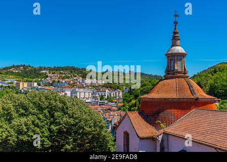 Veduta aerea della chiesa di nostro signore Sao Domingo ad Amarante, Portogallo Foto Stock