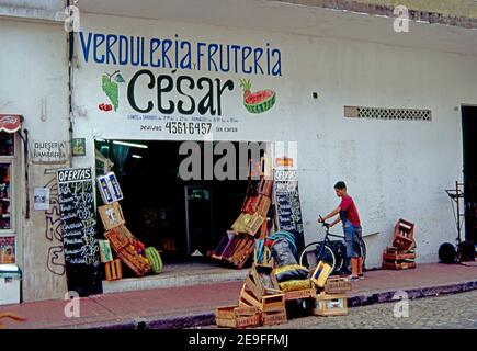 Buenos Aires, Argentina.Town center, San Telmo District (scansionato da colorslide) Foto Stock