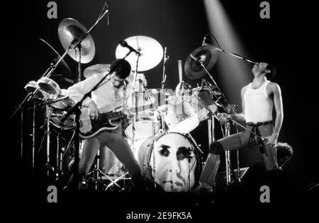 LEIDEN, Paesi Bassi - Nov 27, 1980: Regina durante un concerto nel Groenoordhallen in Leiden nei Paesi Bassi Foto Stock