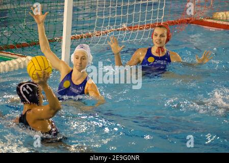 Verona, Italia. 4 Feb 2021. Verona, Italy, Monte Bianco Pools, February 04, 2021, Anna Karnaukh - Kinef Surgutneftegas durante Kinef Surgutneftgas vs CN Mataro - Waterpolo Eurolega Femminile match Credit: Roberto Tommasini/LPS/ZUMA Wire/Alamy Live News Foto Stock