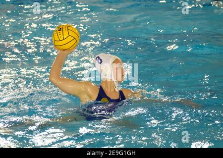 Verona, Italia. 4 Feb 2021. Verona, Italy, Monte Bianco Pools, February 04, 2021, Anna Rusova - Kinef Surgutneftegas during Kinef Surgutneftgas vs CN Mataro - Waterpolo Eurolega Women match Credit: Roberto Tommasini/LPS/ZUMA Wire/Alamy Live News Foto Stock