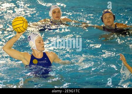 Verona, Italia. 4 Feb 2021. Verona, Italy, Monte Bianco Pools, February 04, 2021, Evgeniya Ivanova - Kinef Surgutneftegas during Kinef Surgutneftgas vs CN Mataro - Waterpolo Eurolega Women match Credit: Roberto Tommasini/LPS/ZUMA Wire/Alamy Live News Foto Stock