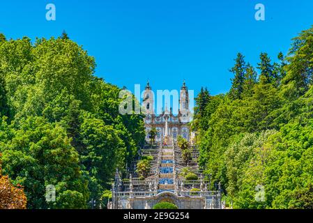 Scala che porta alla chiesa della nostra signora dei rimedi a Lamego, Portogallo Foto Stock