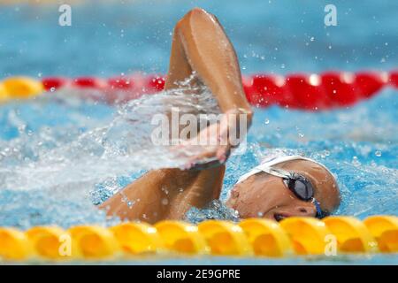 Il francese Laure Manaudou compie 200 metri di stile libero delle sue donne durante i campionati europei di nuoto a Budapest, Ungheria, il 4 agosto 2006. Foto di Nicolas Gouhier/Cameleon/ABACAPRESS.COM Foto Stock