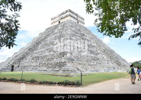 La piramide di Kukulkan, la principale piramide maya a Chichen Itza, Yucatan, Mexic Foto Stock