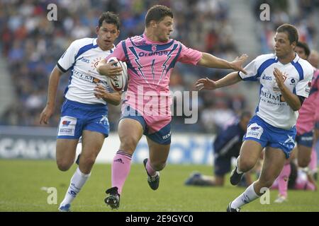 Benjamin Kayser di Stade Francais in azione durante la partita di rugby francese Top 14, Stade Francais vs Montpellier, allo stadio Jean Bouin, a Parigi, Francia, il 19 agosto 2006. Stade Francais ha vinto il 52-20. Foto di Christian Liegi/ABACAPRESS.COM Foto Stock