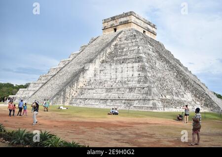 La piramide di Kukulkan, la principale piramide maya a Chichen Itza, Yucatan, Messico Foto Stock