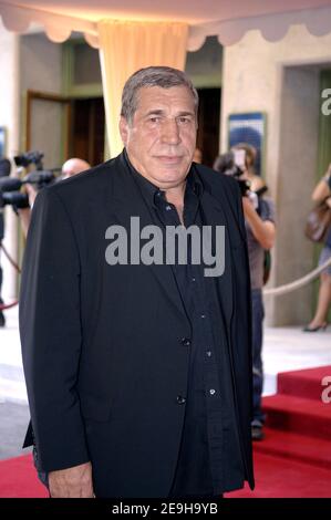 Jean-Pierre Castaldi arriva alla conferenza stampa annuale della TF1 che si tiene il 5 settembre 2006 al Teatro Des Champs-Elysees di Parigi. Foto di Giancarlo Gorassini/ABACAPRESS.COM Foto Stock