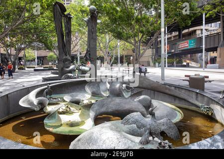 La fontana in bronzo del torrente Tank in Herald Square Circular Quay, Sydney Centro citta', NSW, Australia Foto Stock